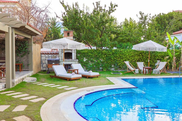 Seasonal outdoor pool