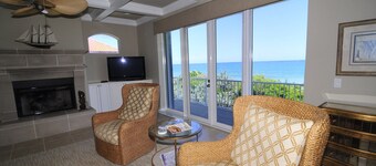Oceanfront estate - Four bedroom oceanfront pool home