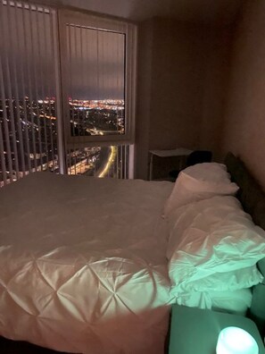 1 bedroom, desk, iron/ironing board, free WiFi - Modern One-Bedroom in Cosy East London Apartment –Just 15 Mins to Central London (Barking)