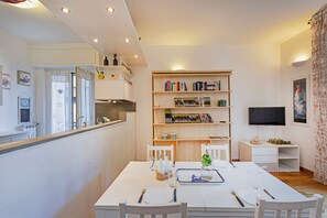 Dining room - Cozy Lighthouse Apartment (Santa Margherita Ligure)