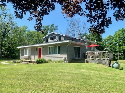 A Cozy Country House - Family Sized w/ Game Room and Large Property!