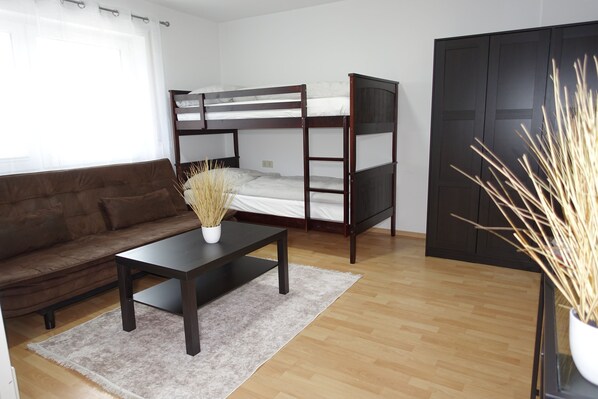 2 Schlafzimmer, Bügeleisen/Bügelbrett, kostenloses WLAN, Bettwäsche