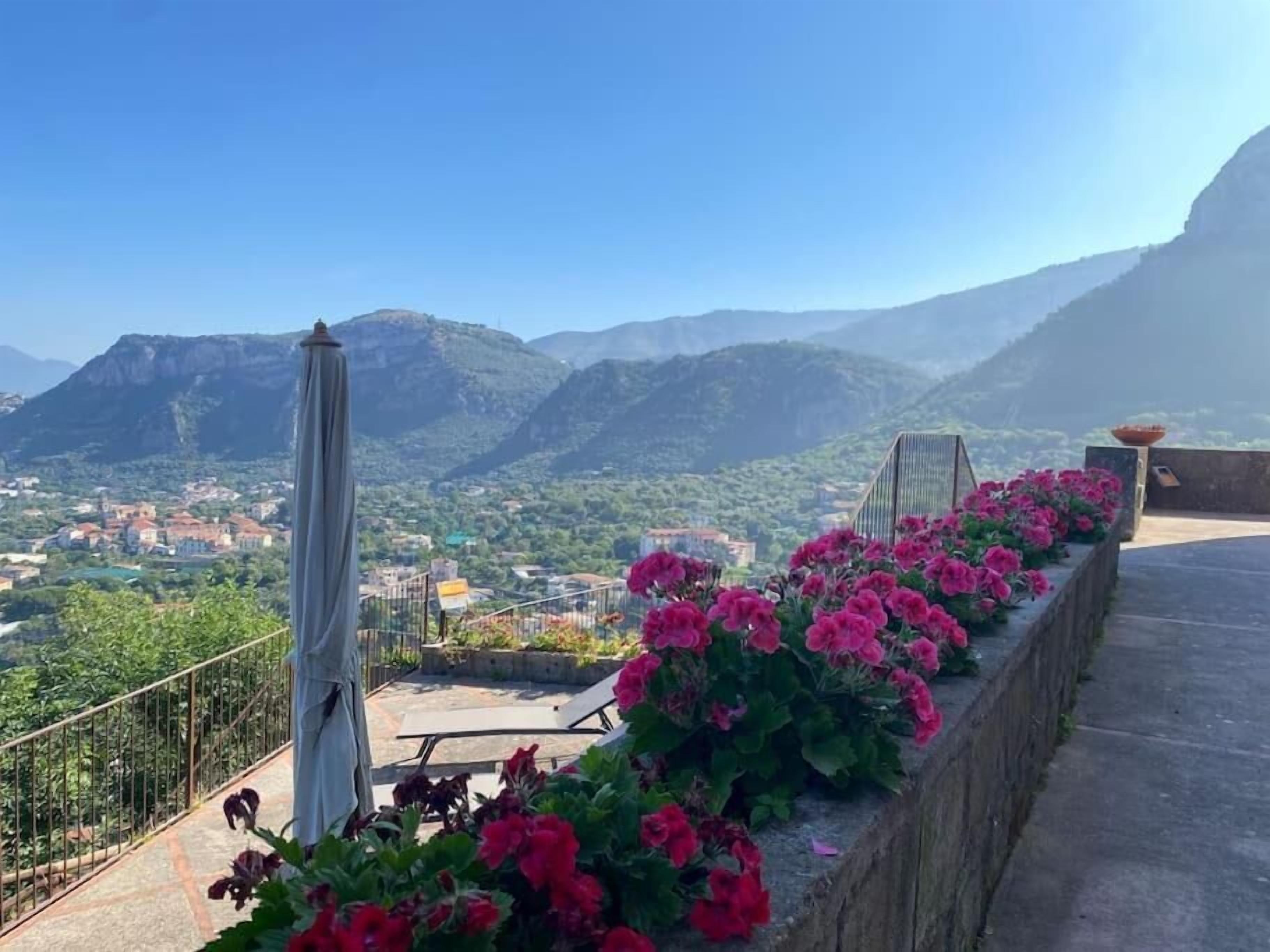 Apartment, 2 Bedrooms, Balcony, City View | Garden