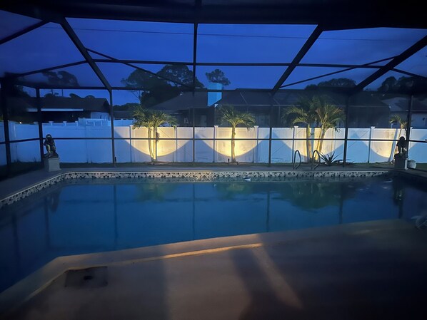 泳池