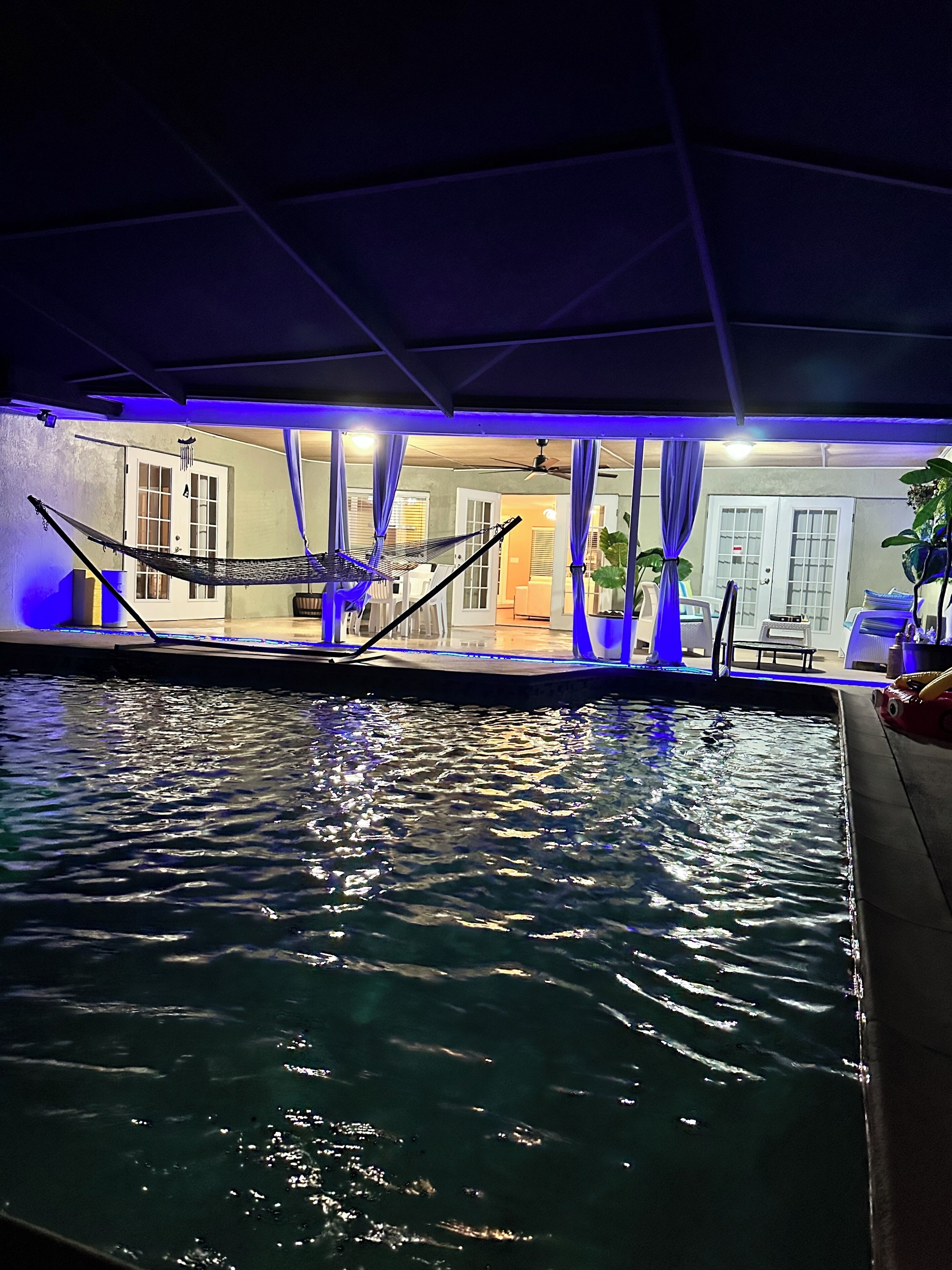 室外泳池、暖水池