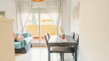 Familieleilighet, 2 soverom | Spisestue