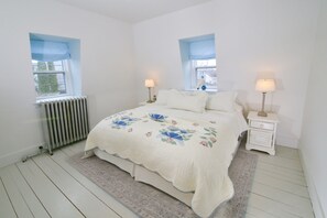 4 quartos, ferros/tábuas de passar roupa, Wi-Fi de cortesia