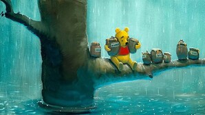 A tree branch with Winnie the Pooh and several honey jars. - Luxe Apartment - Stylish 2 Bedroom Apartment (Harrow)