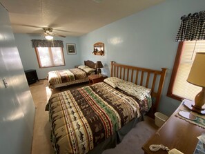 4 bedrooms, desk, iron/ironing board, free WiFi