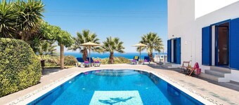 Villa Elysium - Three Bedroom Villa, Sleeps 6