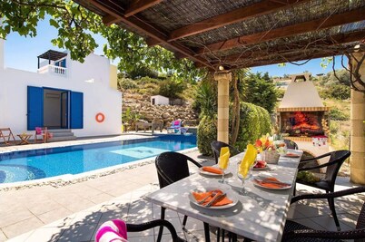Villa Elysium - Three Bedroom Villa, Sleeps 7