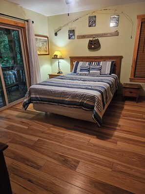 4 bedrooms, iron/ironing board, WiFi, bed sheets - Cozy 4-bedroom cabin in amazing Albrightsville with AC, WiFi (Albrightsville)