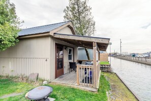 基本平房, 湖景 | 露台/庭院