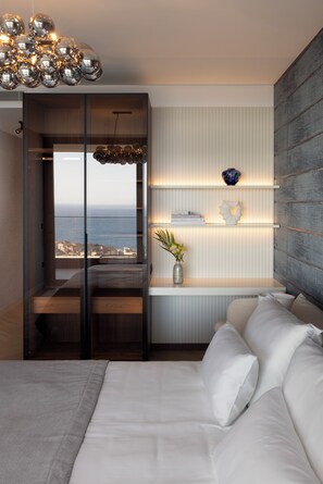 2 Schlafzimmer, Schreibtisch, schallisolierte Zimmer