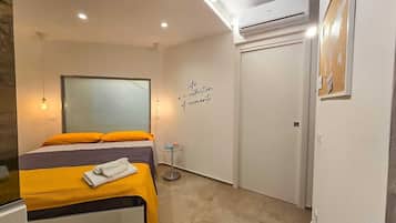 1 chambre, fer et planche Ă repasser, Wi-Fi, draps fournis