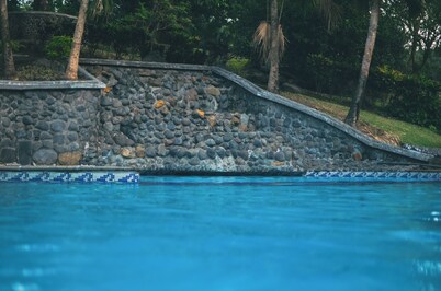 Bungalow with Swimming Pool in Nature