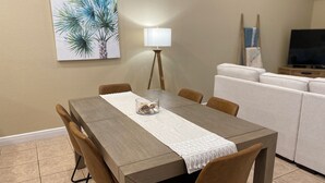 Dining - Beautiful Saltwater Front Home with a Private Pool! (Cape Coral)