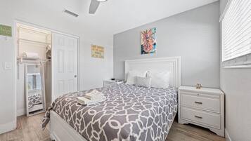 Rumah, 1 Tempat Tidur Queen dengan tempat tidur Sofa (Sun and Sea - 2) | 2 kamar tidur