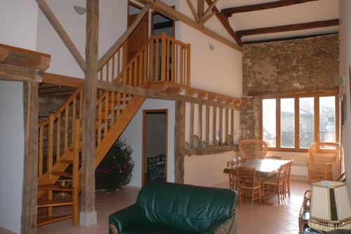 Maison vacances 6 à 8 pers-Périgord- Dordogne - piscine - animaux admis