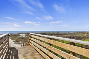 Property grounds - Cottage by t' Sea - Couples Retreat - 75 yrd to Beach 1st Floor - King Bd - A125 (Hilton Head Island)