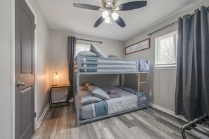 3 Schlafzimmer, Bügeleisen/Bügelbrett, kostenloses WLAN, Bettwäsche