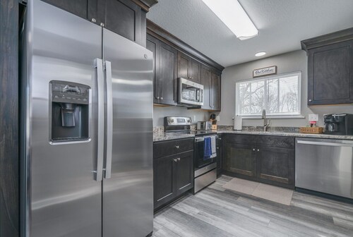 3BR Gem Near Rivers Casino – Comfort & Convenience