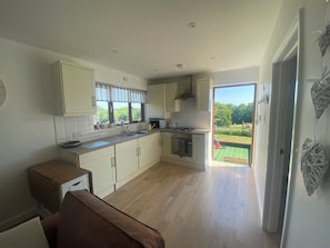 Private kitchen - Oak Valley Holiday Lets  (Hastings)