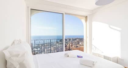 This condominium is a 1 bedroom(s), 1 bathrooms, located in Beausoleil, Provence-Alpes-Côte d'Azur.