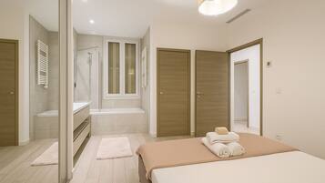 3 slaapkamers, een strijkplank/strijkijzer, gratis wifi, beddengoed