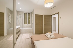3 chambres, fer et planche à repasser, Wi-Fi gratuit, draps fournis