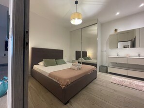 3 chambres, fer et planche à repasser, Wi-Fi gratuit, draps fournis