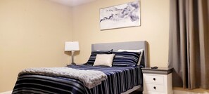 2 habitaciones, escritorio, wifi gratis y ropa de cama