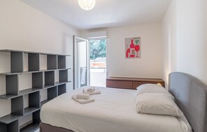 1 bedroom, iron/ironing board, free WiFi, bed sheets