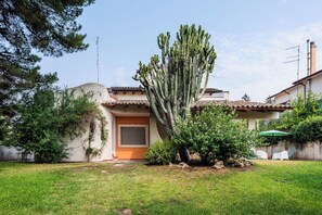 Garden - Etneo Apartment by Wonderful Italy (Syracuse)