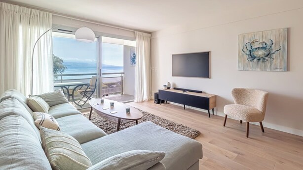 Unclassified image, 1 of 14, button - magnificent 2-room apartment  sea view Roquebrune (Roquebrune-Cap-Martin)