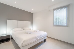 1 chambre, fer et planche Ă repasser, Wi-Fi gratuit, draps fournis