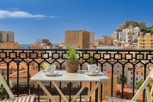 This townhouse is a 0 bedroom(s), 1 bathrooms, located in Beausoleil, Provence-Alpes-Côte d'Azur.