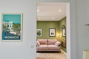 Interior - Beausoleil Charming Apartment (Beausoleil)