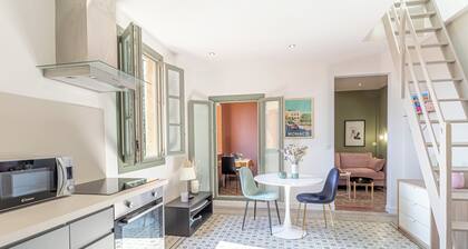 Come and enjoy Monaco and its surroundings in this unique and quiet accommodation