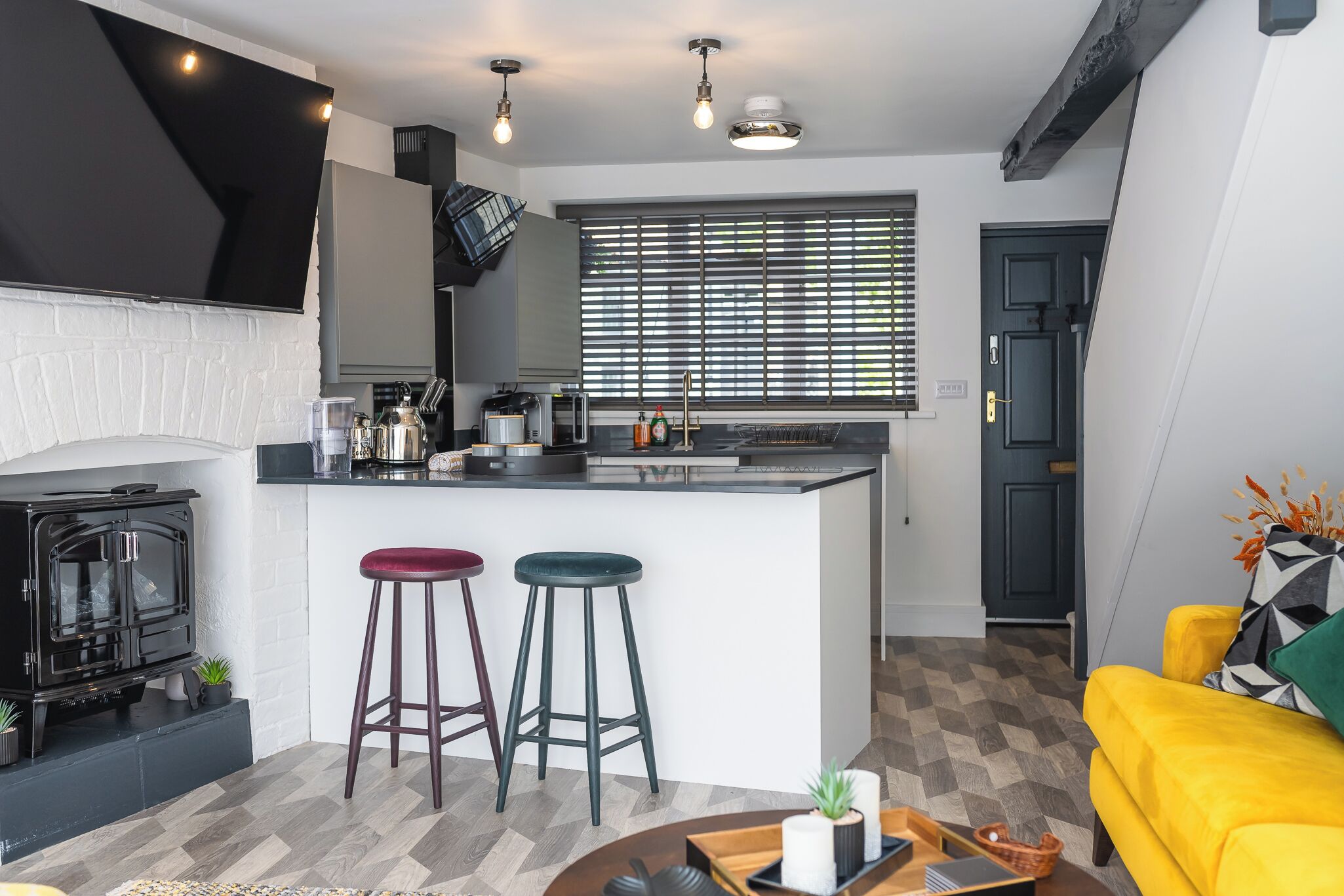 House | Private kitchen | Fridge, microwave, oven, stovetop