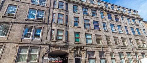 المنشأة من الخارج