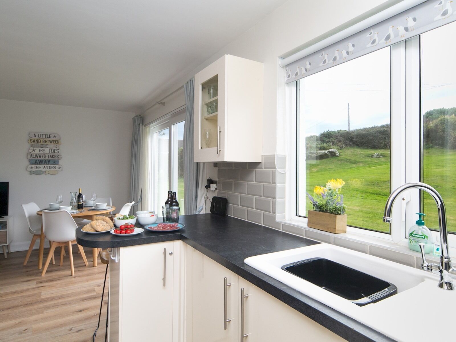 Refrigerador, microondas, horno y lavavajillas 