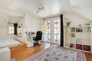 4 bedrooms, iron/ironing board, free WiFi, bed sheets - Charming house on the banks of the Marne (Chennevières-sur-Marne)