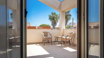 House, Garden View | Terrace/patio