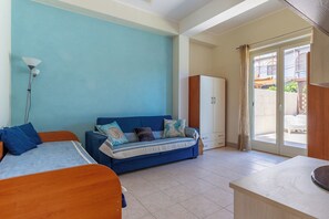 Maison, vue jardin | 2 chambres, fer et planche à repasser, Wi-Fi gratuit, draps fournis