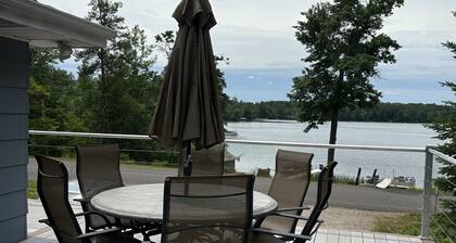 Pristine 3-Bedroom 2-Bath Northwoods Lake Cabin