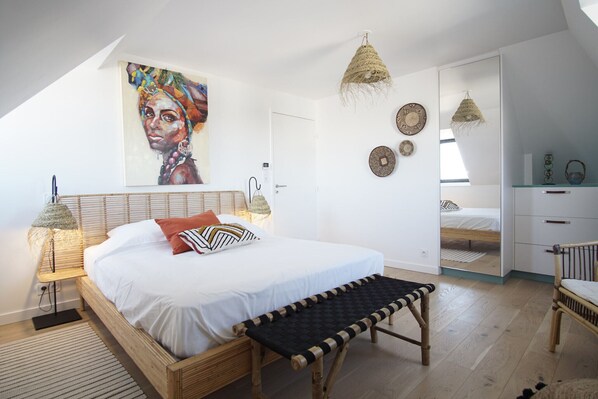 2 bedrooms, iron/ironing board, free WiFi - -LE ROOF- SUBLIME ROOFTOP CONCARNEAU HYPER CENTRE (Concarneau)