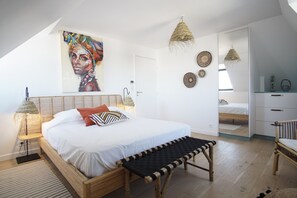 2 bedrooms, iron/ironing board, free WiFi - -LE ROOF- SUBLIME ROOFTOP CONCARNEAU HYPER CENTRE (Concarneau)