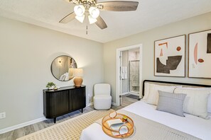 2 makuuhuonetta, silitysrauta/-lauta, Wi-Fi, vuodevaatteet