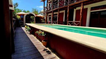 Alberca al aire libre